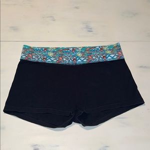 Aerie yoga short